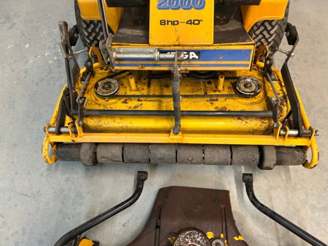 1348707-4 Front mower Stiga park 2000