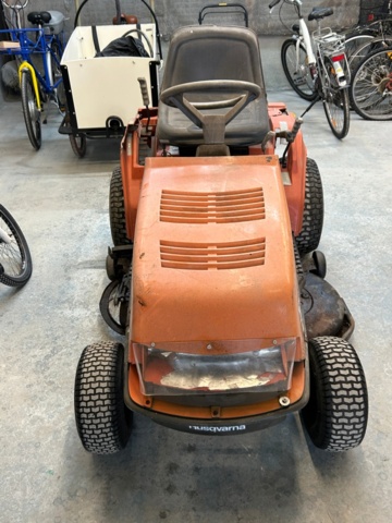 1348708-2 Åkgräsklippare Husqvarna Lt 1000-14