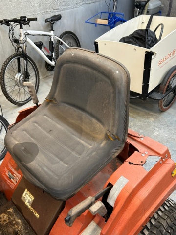 1348708-6 Åkgräsklippare Husqvarna Lt 1000-14