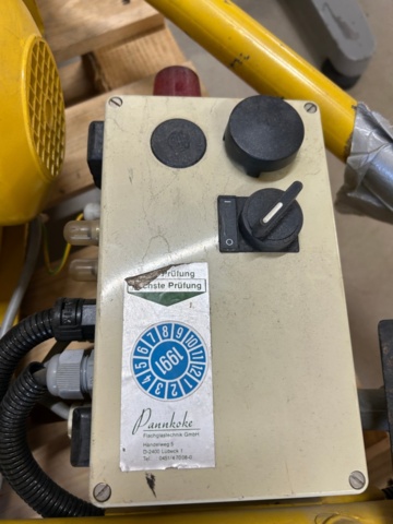 1348721-4 Vacuum lifter with 4 suction feet