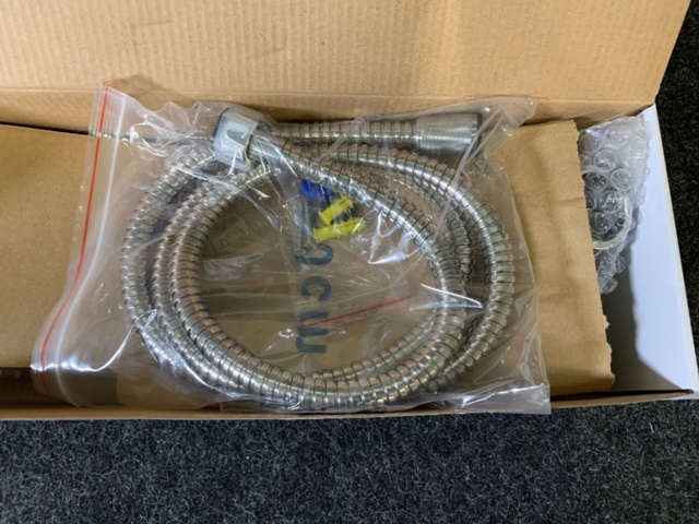 1348589-2 Shower set