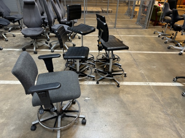 1347786-2 Treston workshop chairs/office chairs, 5 pcs.