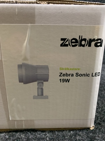 1349681-3 Spotlight Zebra Sonic LED 19W 3000K Silver