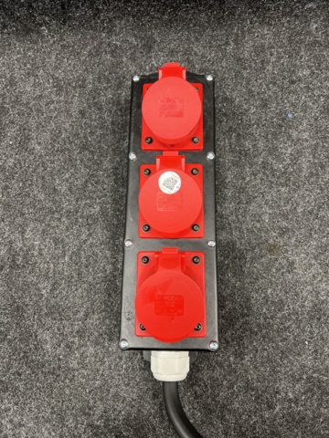 1349622-2 Socket distributor Holte 32A