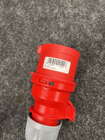 1349622-6 Socket distributor Holte 32A