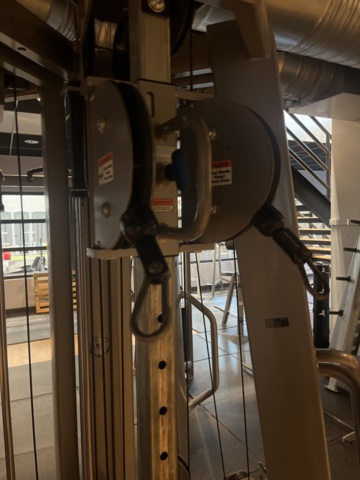 1308546-7 Cable machine with 3 stations - Nautilus