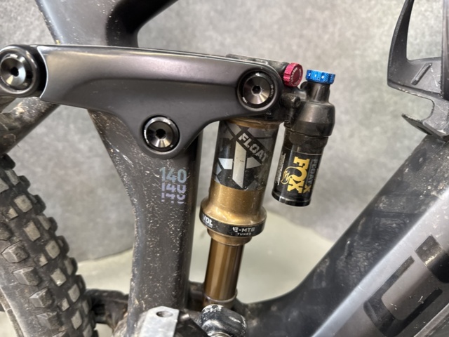 1308833-8 CUBE Sterio Hybrid 140 Electric Bike