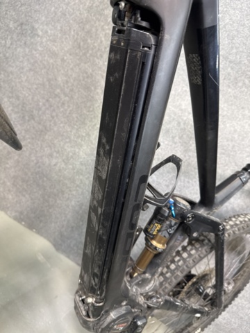 1308833-18 CUBE Sterio Hybrid 140 Electric Bike