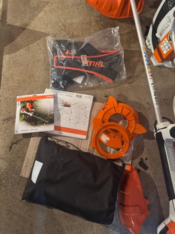 1321549-16 Brushcutter STIHL FS 411c -New