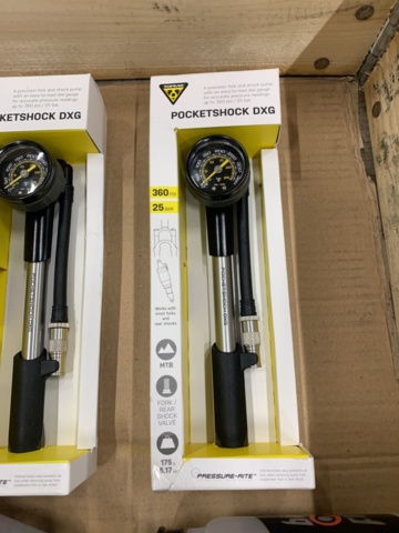 1345935-2 Bicycle pumps, water bottles, Tubi master X mm