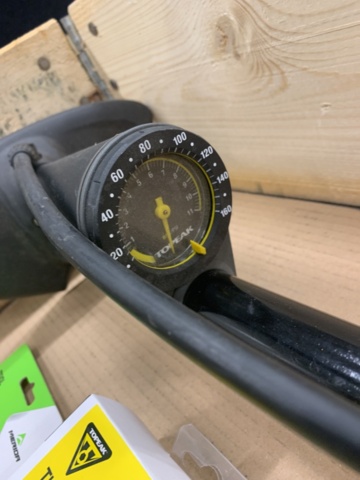 1345935-9 Bicycle pumps, water bottles, Tubi master X mm