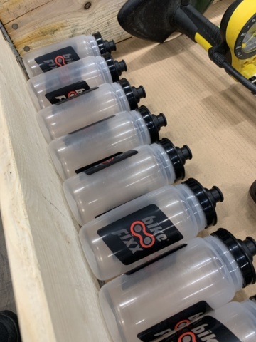 1345935-16 Bicycle pumps, water bottles, Tubi master X mm