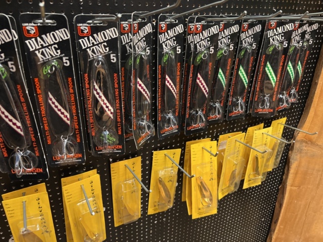 1334098-15 Fishing tackle and equipment