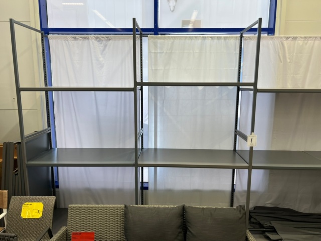 1351010-3 Warehouse shelves