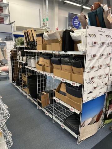 1351012-8 Shop fittings