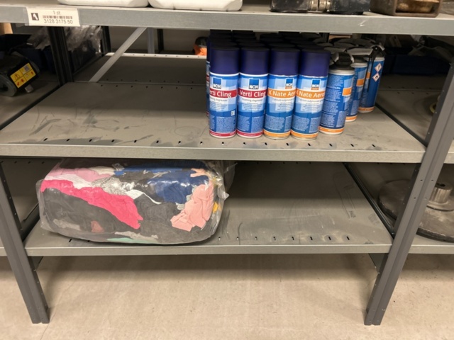 1350322-15 Reservdelslager