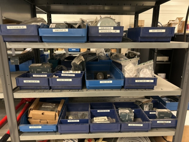 1350322-19 Reservdelslager