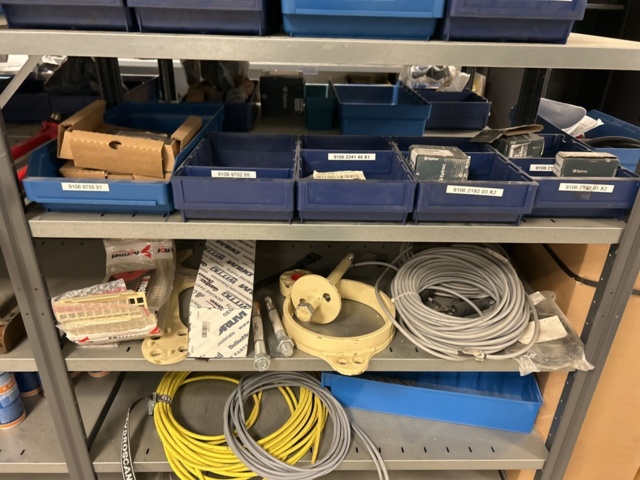 1350322-20 Reservdelslager