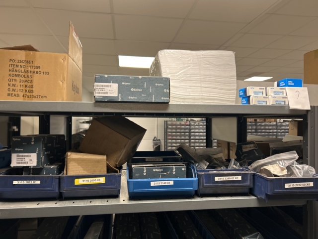 1350322-26 Reservdelslager