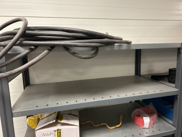 1350322-39 Reservdelslager