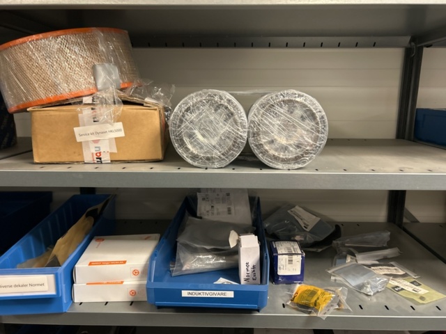 1350322-48 Reservdelslager