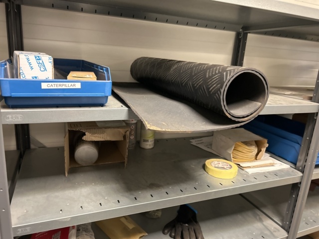 1350322-52 Reservdelslager