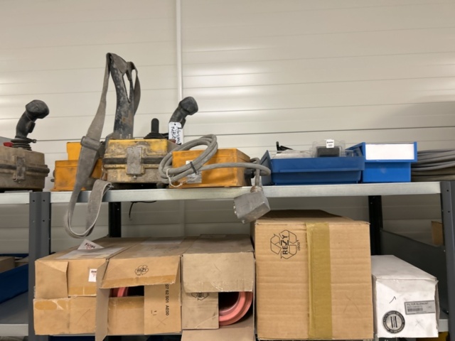 1350322-66 Reservdelslager