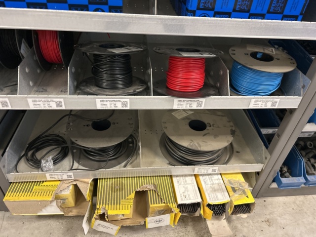 1350326-16 Innehåll i verkstadsmöbel om 2x sektioner