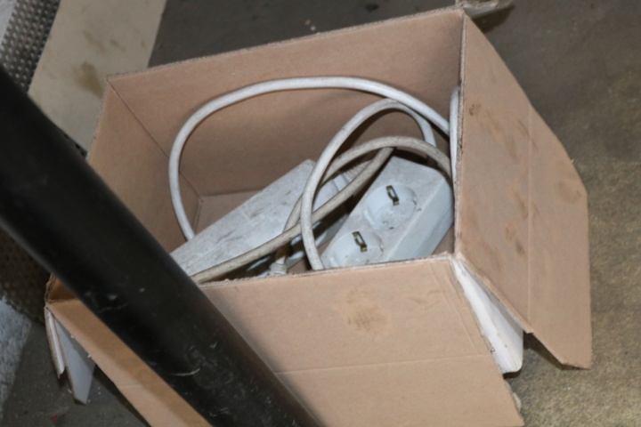 1300581-24 Workbench with contents