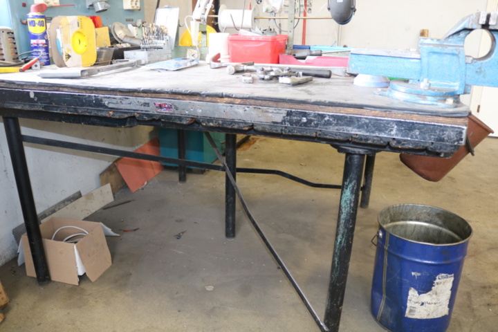 1300581-25 Workbench with contents