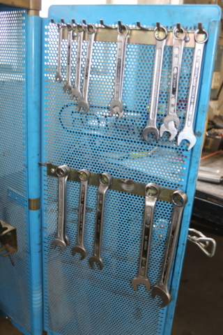 1300582-10 Tool cabinet with tools