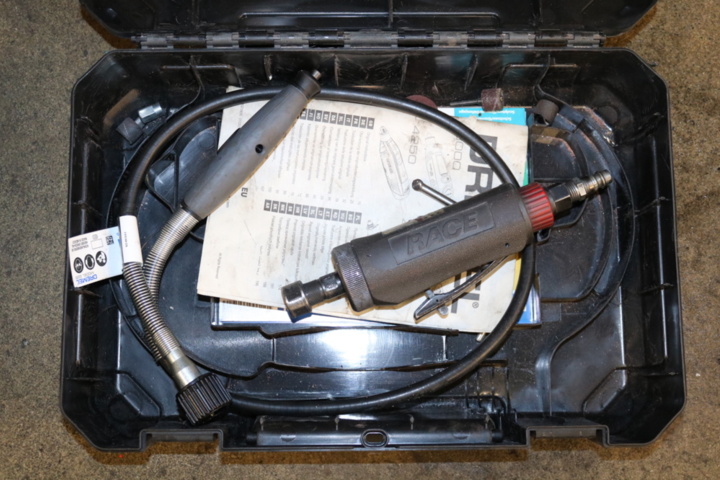 1300587-3 Tool cabinet with tools