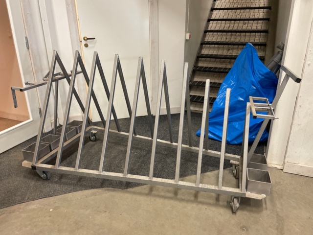 Saw protection stand - PS Auction - We value the future - Largest in ...
