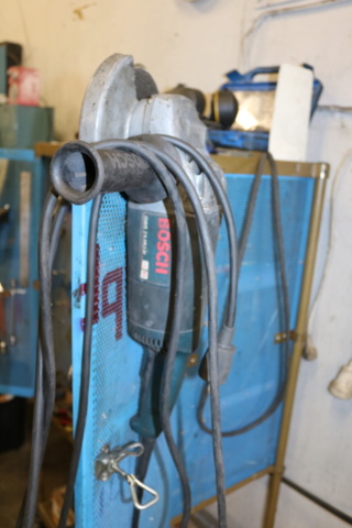 1300587-15 Tool cabinet with tools