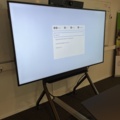 1350383-24 LCD-monitor 86” & koneferensutrustning - llyama & Yealink
