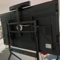 1350383-6 LCD-monitor 86” & koneferensutrustning - llyama & Yealink