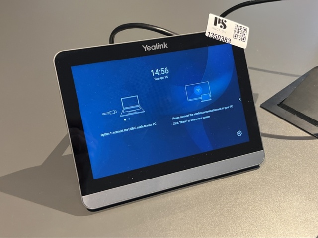 1350383-18 LCD-monitor 86” & koneferensutrustning - llyama & Yealink