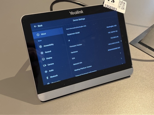 1350383-19 LCD-monitor 86” & koneferensutrustning - llyama & Yealink