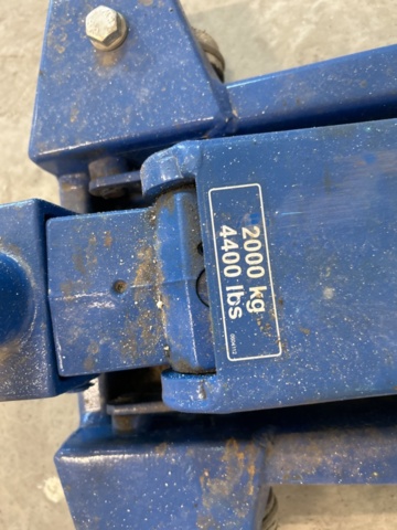 1350356-3 Garage jack 2T, AC