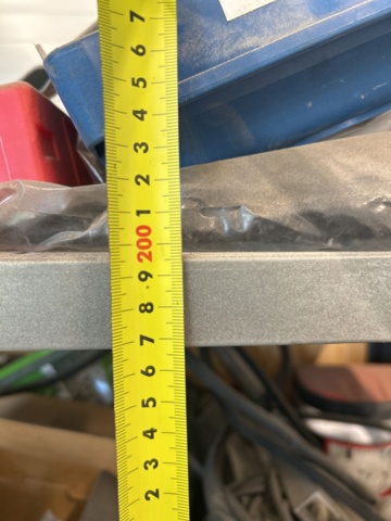 1350361-28 Workbench plus a shelf with the contents