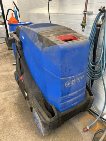 1350367-2 Hot water cleaner, Nilfisk MH7-P180/1260