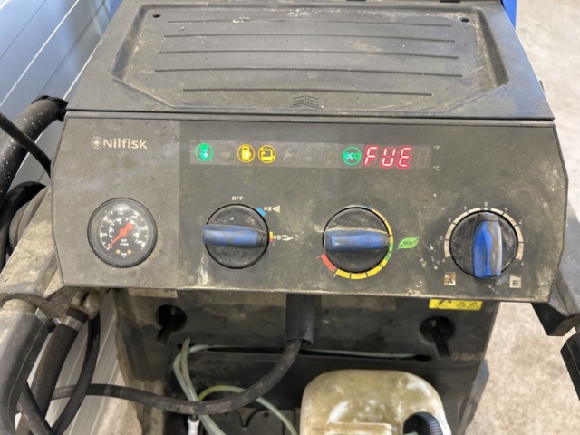 1350367-7 Hot water cleaner, Nilfisk MH7-P180/1260