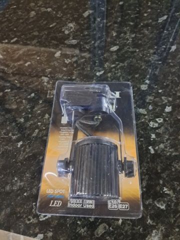 1340613-3 Track Light Dekai