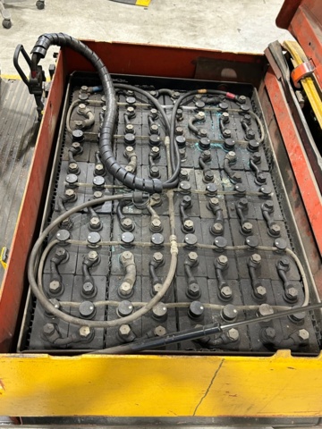 1304559-12 Counterbalance forklift, Linde E20, 1994