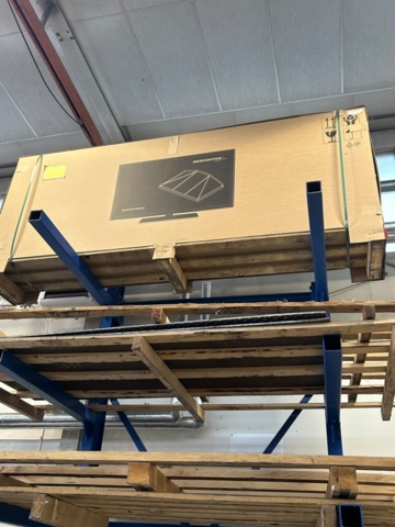 1352569-4 Skärmtak från Designtak i originalförpackning