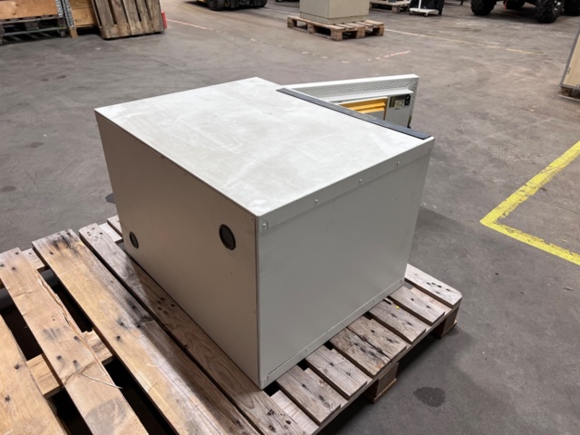 1352588-4 Safe Hadak with key lock