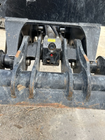 1350433-5 Grip with S-70 mount - Steelwrist SG1532 -2024