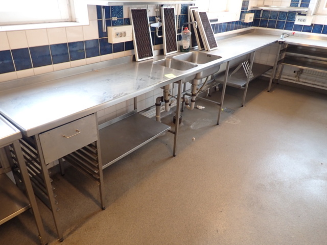 1031612-1 Stainless steel bench with drawers