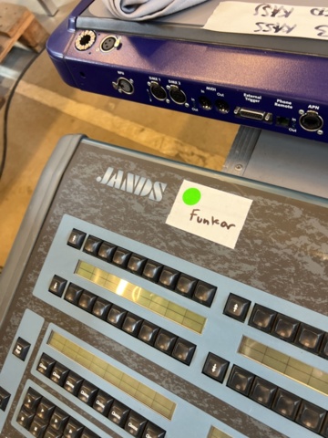 1290237-3 Light mixer table - JANDS Echelon Wholehog II