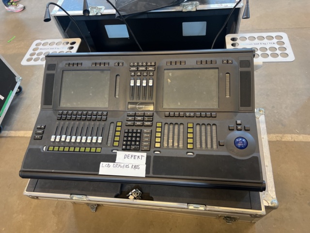 1290238-1 Light mixer table - Martin Maxxyz (Repair object)